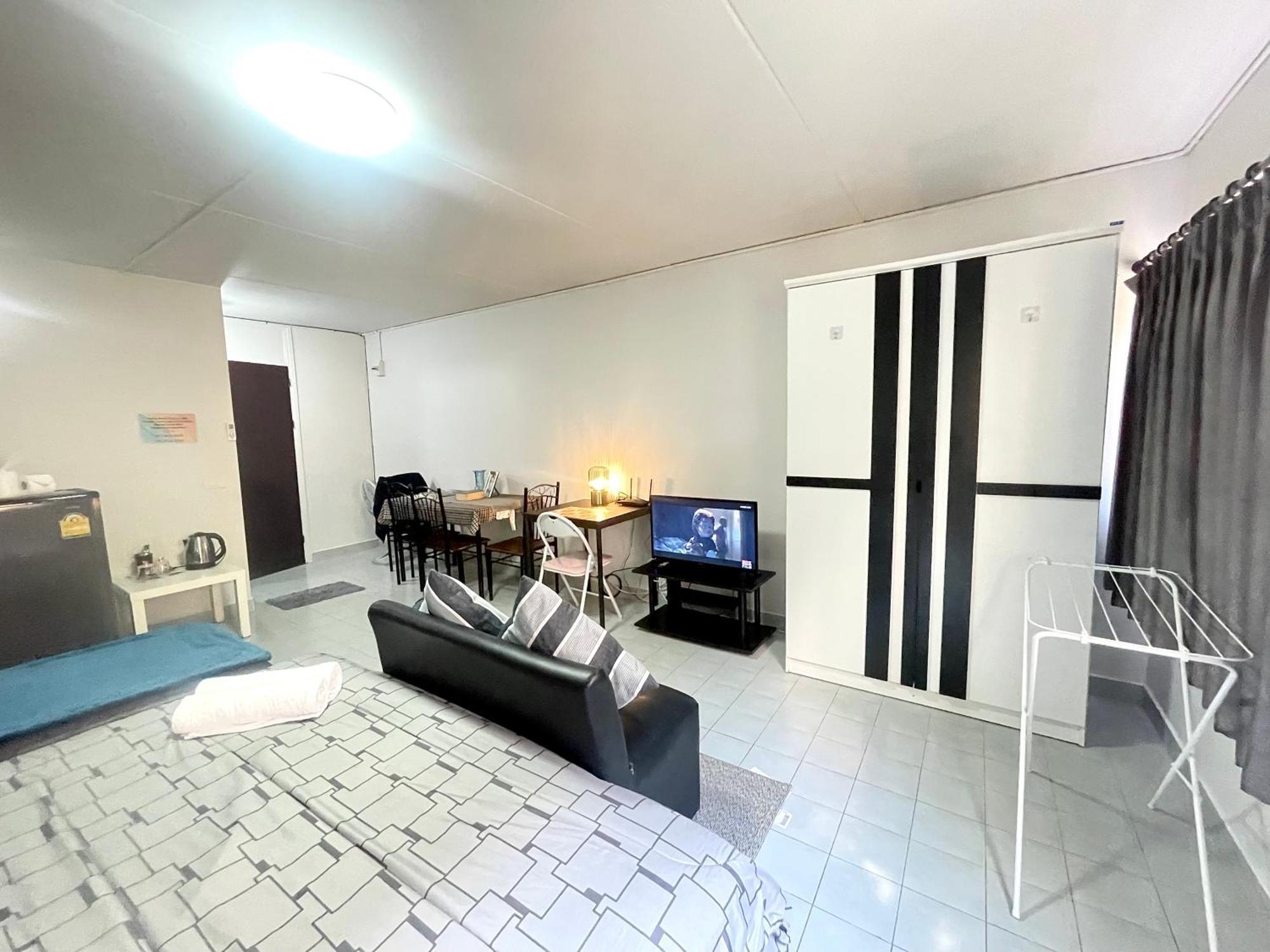 Lively Popular C3-C9 Impact Appartement Nonthaburi Buitenkant foto