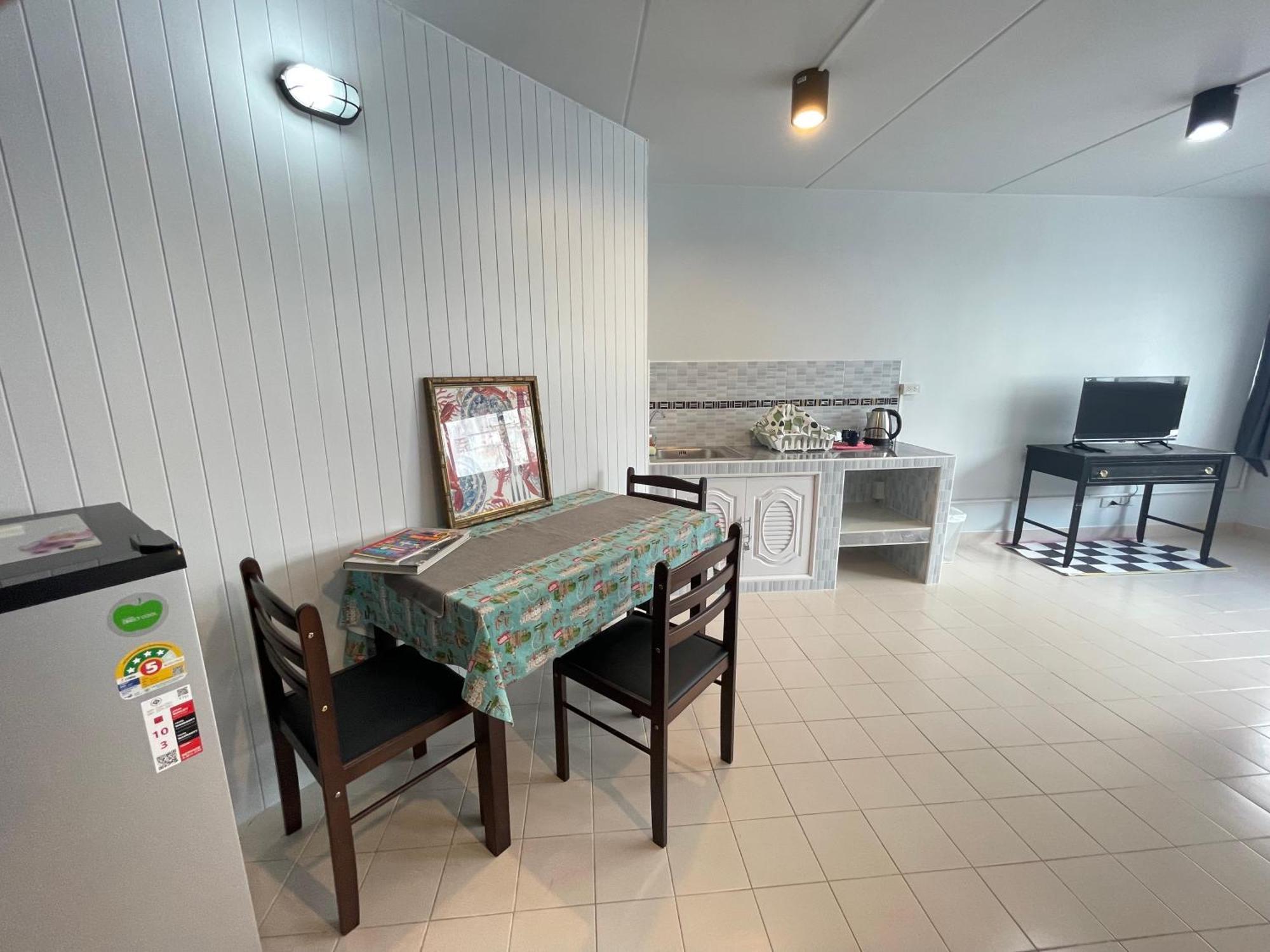 Lively Popular C3-C9 Impact Appartement Nonthaburi Buitenkant foto